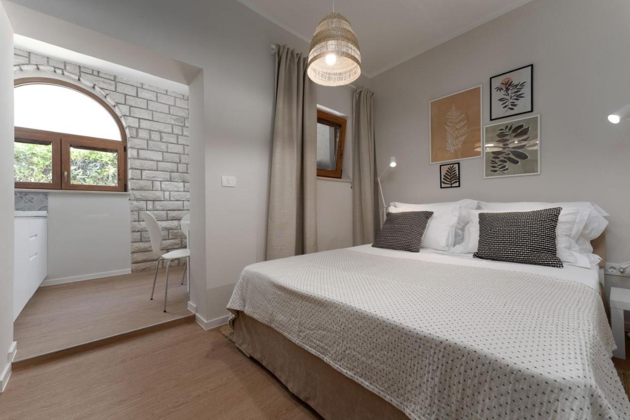 Apartments Alloro By Seeadria Agency Novigrad Istria Eksteriør billede